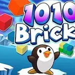 Pingviini seisoo jäätiköllä värikkäiden palikoiden kanssa kirkkaan taustan edessä, jossa lukee 1010 Bricks