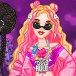Kaksi tyyliteltyä hahmoa, molemmilla aurinkolasit, toinen vaaleanpunertavalla tukalla ja Girls Rule -kaulakorulla, toinen suurilla kiharoilla ja tähdillä koristellulla asulla, violettia taustaa vasten