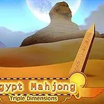Sfinxipatsas ja pyramidit aavikon taustalla, etualalla obeliski ja Egypt Mahjong Triple Dimensions -teksti