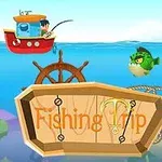 Punainen kalastusalus vedessä, suurikokoinen kala vedessä ja puinen kyltti, jossa lukee Fishing Trip