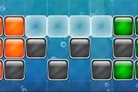 Kerää kaikki tähdet asettamalla palikat Tetris-muotoon paikoilleen, mutta