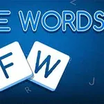 Sinisellä taustalla teksti FREE WORDS ja kaksi valkoista laattaa, joissa kirjaimet F ja W