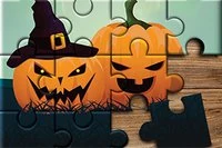 Rentouttava palapeli täynnä Halloween-aiheisia kuvia