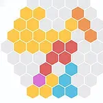 Monivärisiä kuusikulmioita järjestettyinä kuvion muodossa valkoisella taustalla