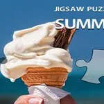 Jäätelötötterö, jossa on vaniljajäätelöä ja keksitanko sinisen taivaan edessä, ja siinä on teksti Jigsaw Puzzle: Summer