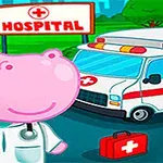 Vaaleanpunainen sarjakuvahippo lääkärinasussa hymyilee sairaalan edustalla, jota taustalla oleva ambulanssi ja sairaalakyltit korostavat