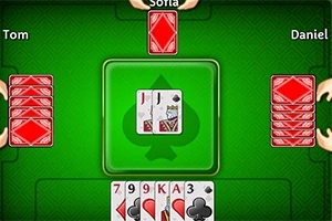 Neljä pelaajaa virtuaalisessa korttipelissä vihreällä pelipöydällä