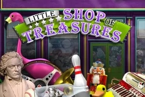 Etualalla on erilaisia esineitä, kuten flamingo, Beethovenin patsas, keilapallo, pähkinänsärkijä, keilailukeila ja harmonikka, sekä taustalla Little Shop of Treasures -tekstiä