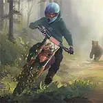 Moottoripyöräilijä ajaa metsäpolulla, kun karhu seuraa taustalla