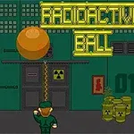 Mies seisoo varastohuoneessa, jossa on suuri oranssi pallo, radioaktiivisia varoitusmerkkejä ja tynnyreitä, yläosassa lukee Radioactive Ball