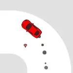 Punainen auto liukuu valkoisella tiellä jättäen jälkeensä harmaita rengasjälkiä