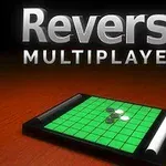 Reversi-lautapeli vihreällä pelilaudalla ja teksti Reversi Multiplayer