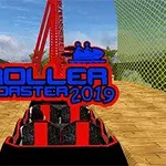 Vuoristorata-ajoneuvo punaisella radalla ja etualalla Roller Coaster 2019 -teksti