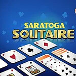 Korttipeli sinisellä taustalla, jossa kortteja on aseteltu riviin ja päällä lukee teksti Saratoga Solitaire