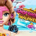 Nainen vaaleanpunaisella kasvonaamiolla, kamera kädessä, taustalla ranta, lentokone ja teksti Shopaholic Maldives