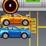 Kaksi piirrettyä autoa vierekkäin lähtöviivalla, toinen oranssi ja toinen sininen, sekä kultainen pallo