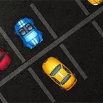 Parkkipaikka, jossa on keltaisia, sinisiä ja punaisia autoja sekä ambulanssi