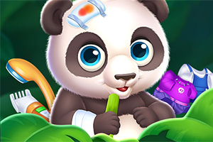 Pieni panda syö vihreää kasviksen palasta, ympärillään muita esineitä, kuten hammasharja, laastari päässään ja värikkäitä vaatteita taustalla