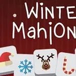 Talvinen mahjong-teema punaisella taustalla, jossa laattoja koristelee talvihahmot kuten tonttulakki, lumihiutale, poro ja joulukarkki