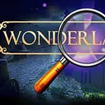 Suurennuslasi tekstin Wonderland Chapter 11 päällä pimeässä ympäristössä