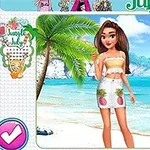 Nuori nainen seisoo hiekkarannalla aurinkoisena päivänä palmun ja kirkkaan sinisen meren äärellä, yllään vaalea toppi ja hame, jossa on ananas-kuvioita